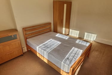 2 bed flat, Nelson road, Southsea, Portsmouth, PO52AS - Image 2